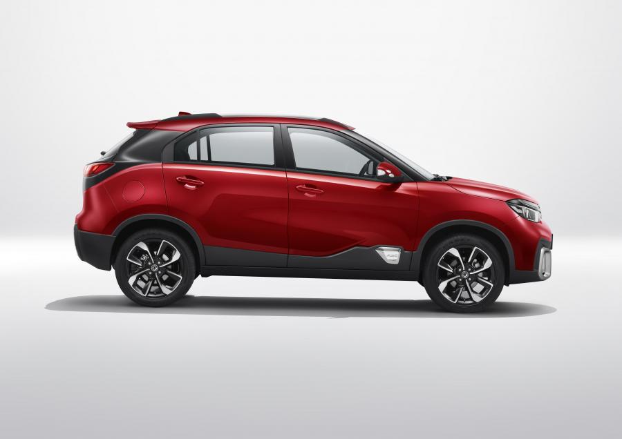 DongFeng Aeolus AX4 2017 года  (фото 2 из 6)